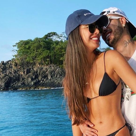 Kevinho e a namorada, Gabriela Versiani, encantaram seguidores em foto juntos