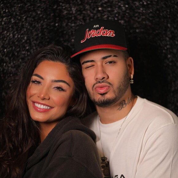 Kevinho e a namorada, Gabriela Versiani, ganharam elogios de diversos famosos em foto juntos
