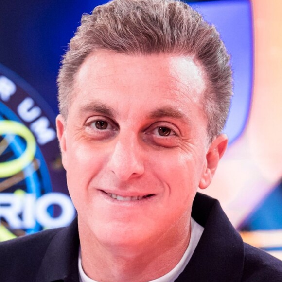 Luciano Huck aconselhou seguidores a ficarem em casa