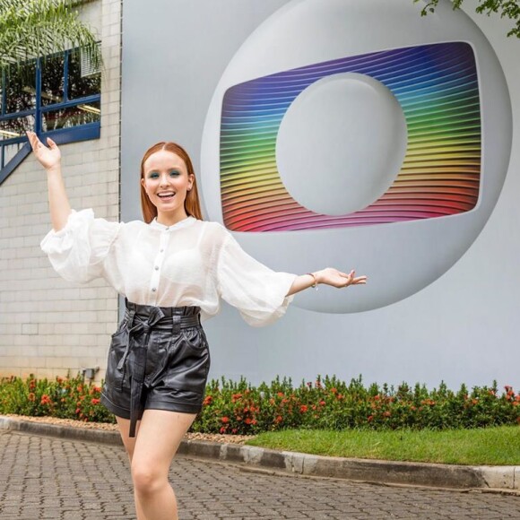 Larissa Manoela revelou que o SBT sabia que ela havia sido convidada pela Globo