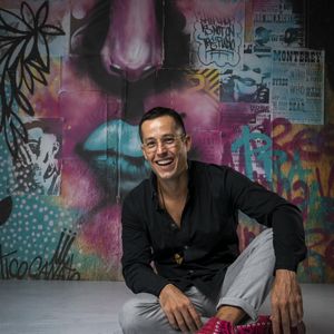 Fim da novela 'Malhação - Toda Forma de Amar': Marco Rodrigo (Julio Machado) vai atrás de Rugieri (Ricardo Martins) preocupado com o sumiço de Peixoto (Roger Gobeth)