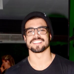 Caio Castro dividiu com seus seguidores um vídeo em que Grazi Massafera aparecia