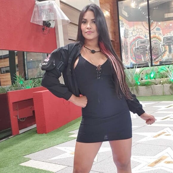 No 'Big Brother Brasil 20', Flay é fã de looks práticos e com tons neutros