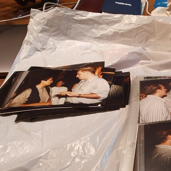 Acervo de Gugu Liberato contará com figurinos, produtos licenciados, fotos pessoais e bilhetes que apresentador recebeu de outros famosos