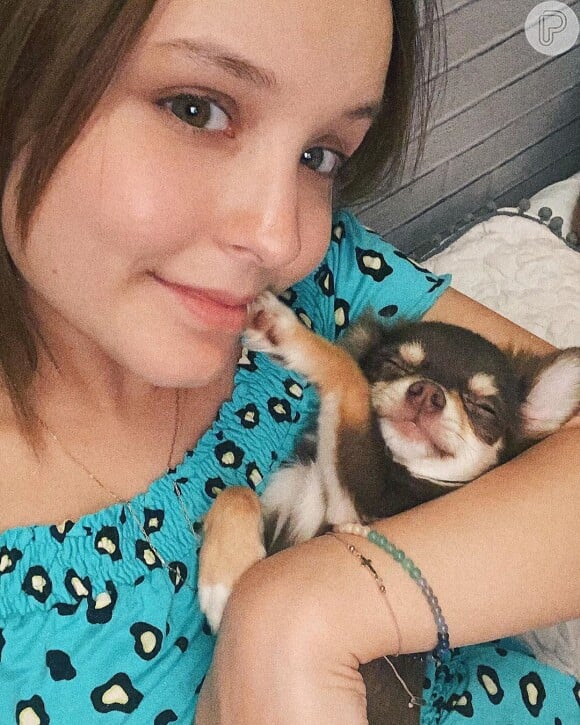 Mãe de pet! Larissa Manoela continuou juntinho com seus cachorrinhos na quarentena