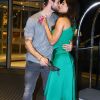 Mari Gonzalez se declara para Jonas Sulzbach e troca beijos com namorado em reencontro após 'BBB20'
