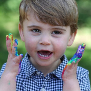 Filho nº 3 de Kate Middleton e William, Louis impressiona em fotos antes de aniversário de 2 anos. Veja nesta quarta-feira, dia 22 de abril de 2020