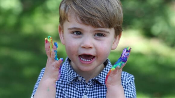 3º filho de Kate Middleton e William, Louis agita web em novas fotos: 'Cresceu'