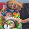 Marília Mendonça encanta Gusttavo Lima e mais famosos por foto de filho