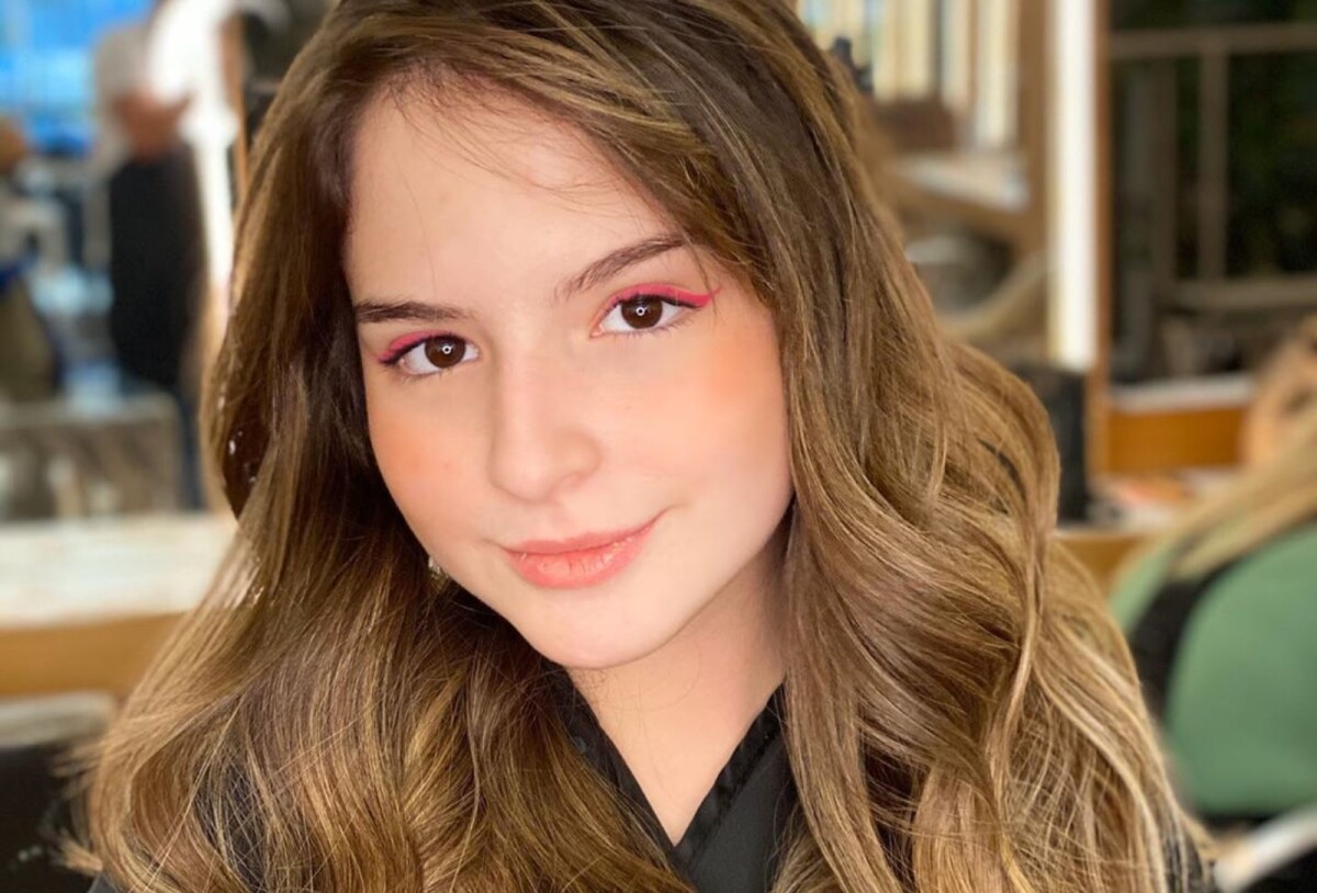 Sophia Valverde arrasa na dança em vídeo no Tik Tok. Veja talento da musa  teen! - Purepeople