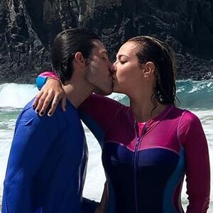 Carol Dantas e Vinicius Martinez celebram amor através de tatuagem