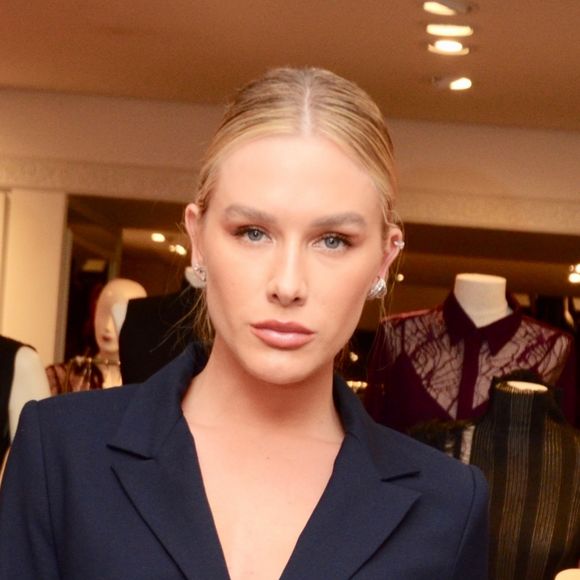 Fiorella Mattheis falou sobre relação com o universo da moda sustentável