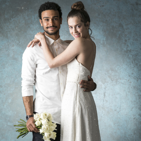 Sophia Abrahão e Sergio Malheiros tiveram que adiar os planos de uma festa de casamento devido à covid-19