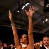 Rihanna usa look ousado no baile de gala da amfAR, nos Estados Unidos