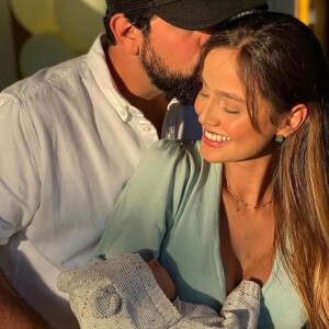 Filho de Sorocaba e Biah Rodrigues, Theo surgiu usando botas