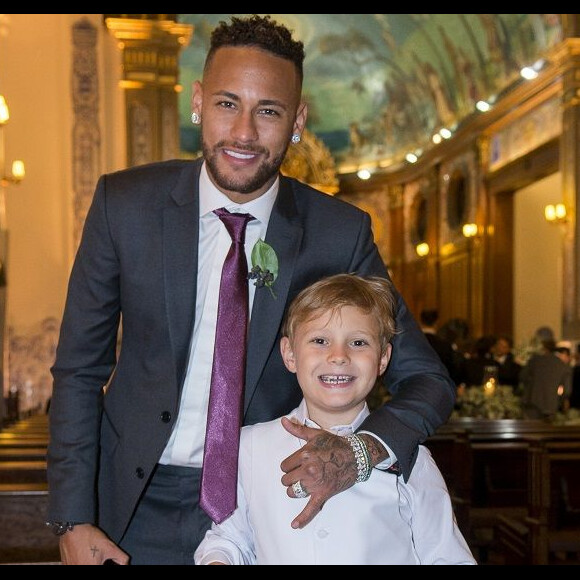 Neymar estreia no TikTok e faz dancinha com filho, Davi Lucca. Veja vídeo postado pelo jogador nesta quinta-feira, dia 01 de julho de 2020