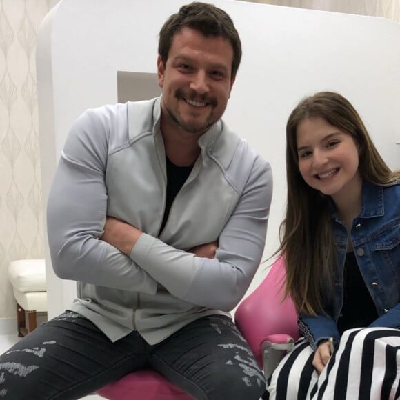 Sophia Valverde comenta sobre bastidores da novela 'As Aventuras de Poliana'