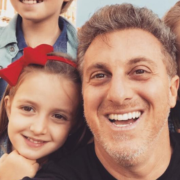 Filha de Luciano Huck e Angélica surpreende por tamanho em vídeo, em 11 de julho de 2020