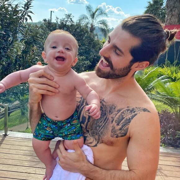 'Ravizinho está muito feliz, tenho certeza que ele sente tudo que está acontecendo. É nítido!', disse Romana Novais