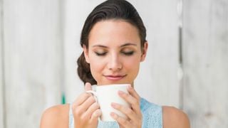 Hora do chá! Saiba mais sobre as ervas e conheça os benefícios da bebida