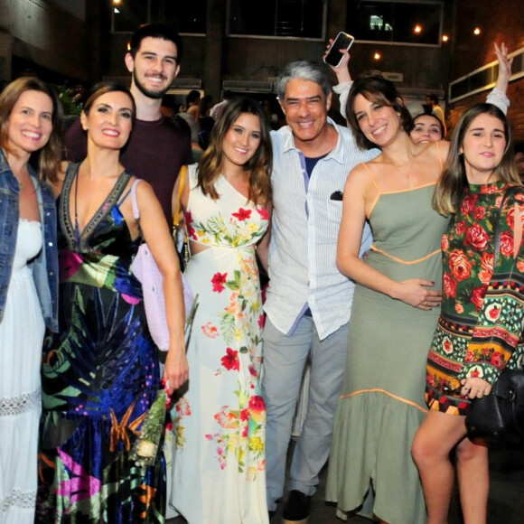 Filhos de Fátima Bernardes e William Bonner tem bom relacionamento com os atuais companheiros dos pais