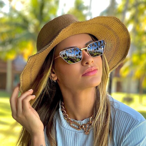 Andressa Suita atualiza corte e indica mudança no visual: 'Transição capilar'