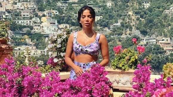 Anitta se hospeda em vila de luxo na Itália: 'Sonho de princesa'. Aos detalhes!