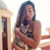 Anitta comenta foto com gato no colo: 'Feline'
