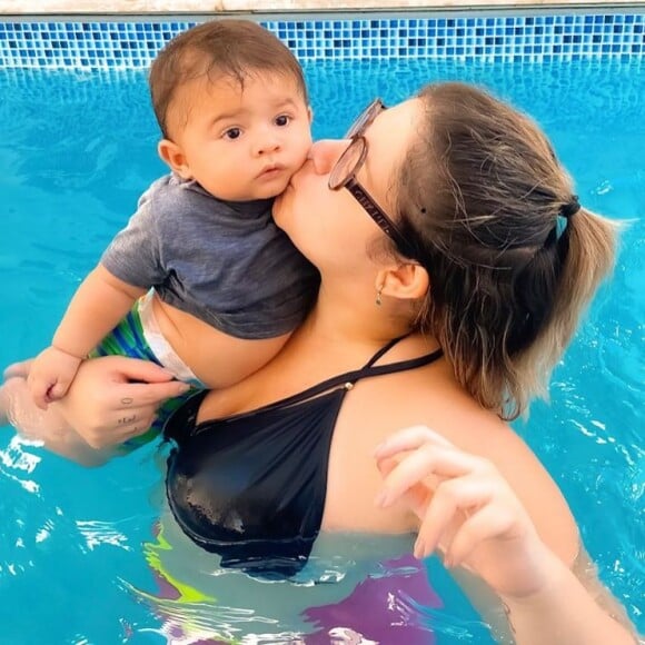 Marília Mendonça tem curtido muitos momentos com o filho, Léo, nesta quarentena