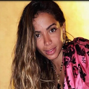 Anitta usa filtro romântico em vídeo de jogador de futebol, em 22 de agosro de 2010