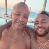 Neymar está curtindo férias em Ibiza com a família