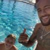 Neymar está acompanhado do filho, Davi Lucca, de nove anos