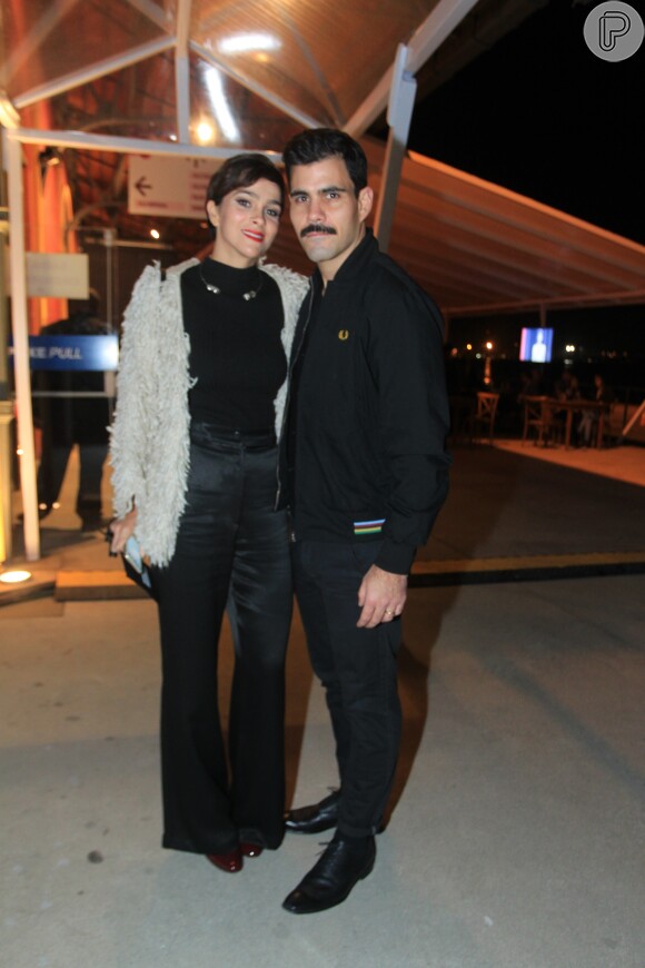 Juliano Cazarré e a mulher, Leticia, estão juntos há dez anos