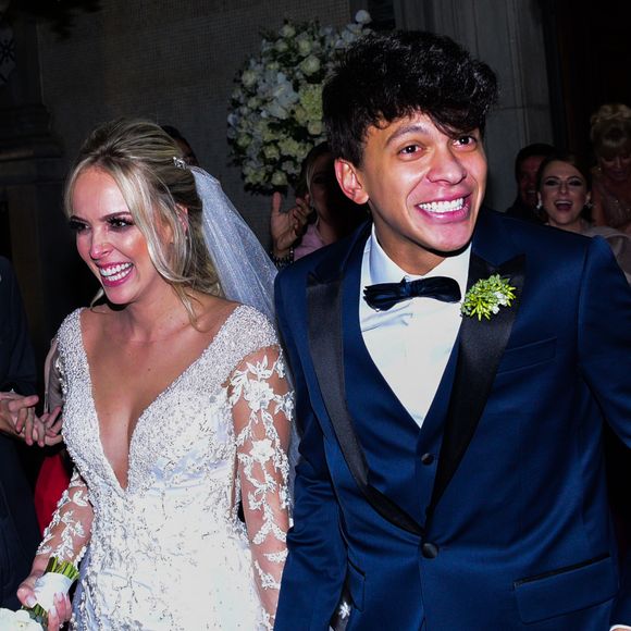 Tata Estaniecki e Júlio Cocielo se casaram em maio de 2018