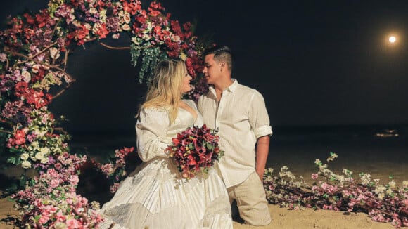 Thayse Teixeira faz casamento íntimo na praia com Eduardo Veloso. Fotos!