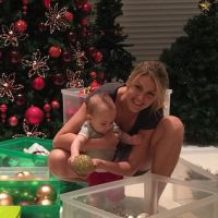Ana Hickmann decora casa para primeiro Natal ao lado do filho, Alexandre Jr.