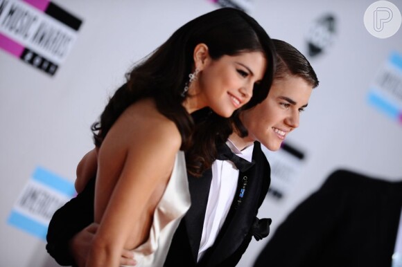 Selena também contou em entrevista que 'ainda acredita em contos de fadas'