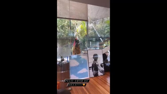 Vídeo: filha de Giovanna Ewbank, Títi corre ao perceber que está sendo filmada pela mãe