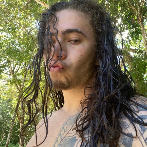 Whindersson Nunes postou foto e foi comparado a Vitão por seguidor