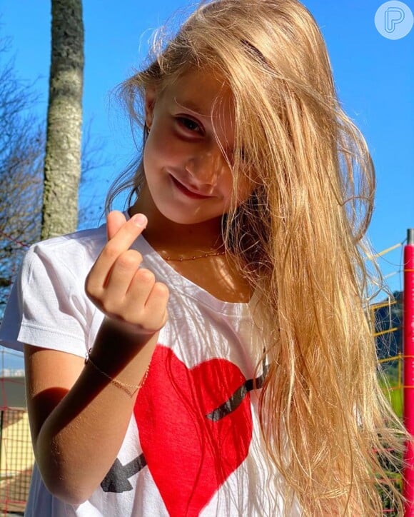 Angélica comemora 8 anos da filha, Eva, e faz post na web