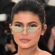 Kylie Jenner aposta em produto para acne e clareamento de manchas