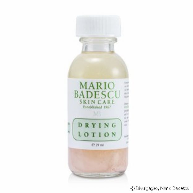 Kylie Jenner aposta em loção Mario Badescu Drying (R$ 199) para acne e manchas