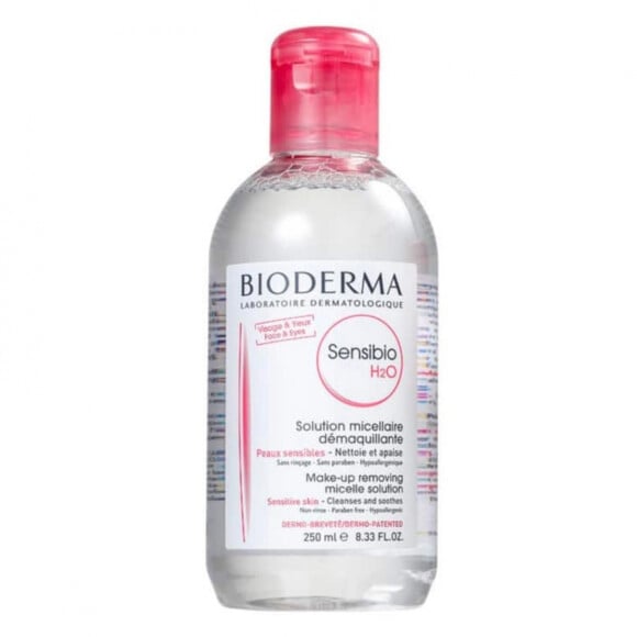 Drew Barrymore usa água micelar Bioderma Sensibio H2O Solution Micellaire (R$ 64,04)