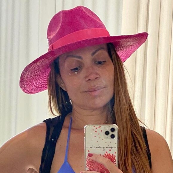 Solange Almeida mantém corpo em forma após redução de estômago