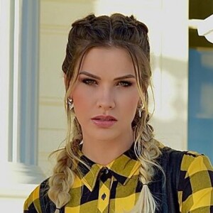 Andressa Suita afastou rumor de briga com família em foto postada pelo irmão