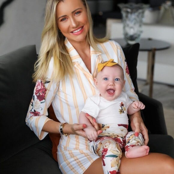 Ana Paula Siebert é mãe de Vicky, de 5 meses