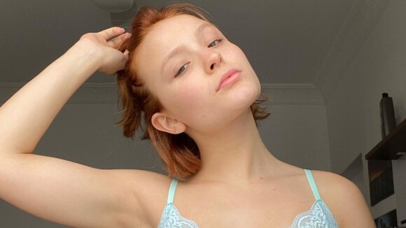 Beleza natural de Larissa Manoela: atriz faz fotos sem maquiagem. 'Cara lavada'