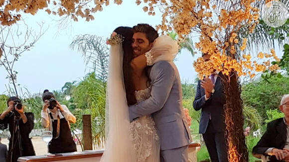 Casamento de Carol Nakamura e Guilherme Leonel ocorreu em Búzios, Rio de Janeiro, nesta quinta-feira, 12 de novembro de 2020