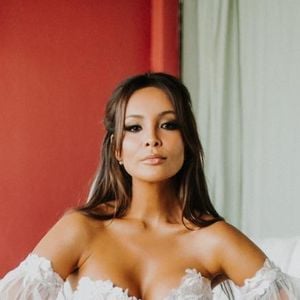 Vestido de casamento de Carol Nakamura foi desenhado especialmente para a atriz