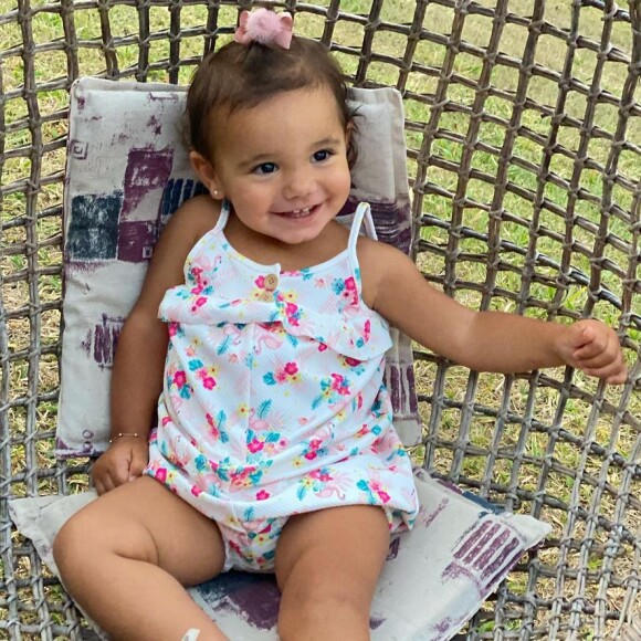 Manuella é sucesso nas redes sociais da mãe, Ticiane Pinheiro